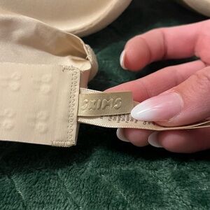 SKIMS Balconette Push Up Bra